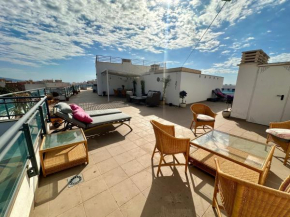 Terraza 250 m2 # BBQ # Playa 8min # Padel # WIFI # Apartamento Garrucha